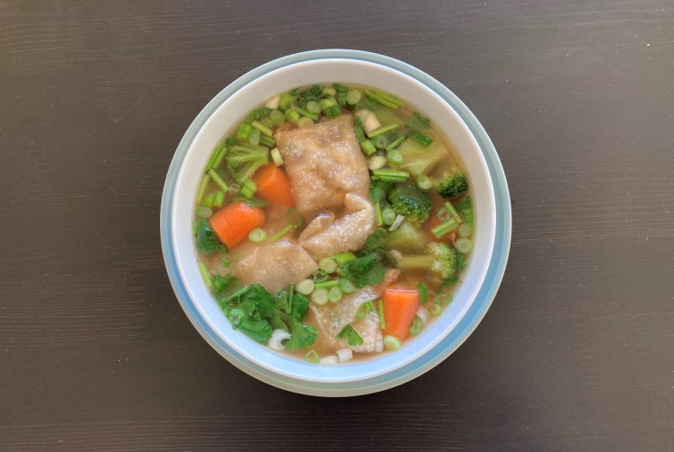 Vegan dumplings soup